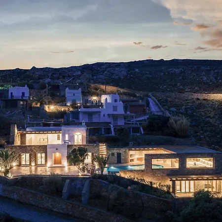 Christina's Panormos Villa *