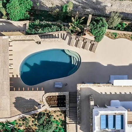 Christina's Panormos Villa *